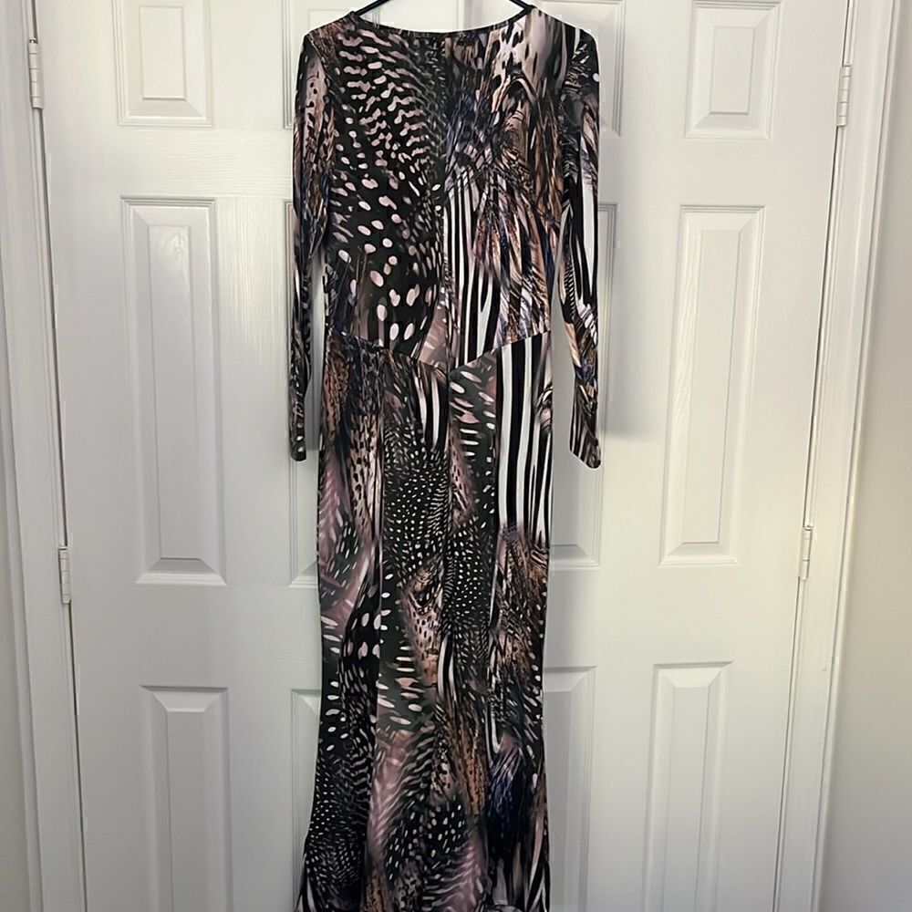 Venus maxi dress size medium good condition no tags never worn new - Picture 8 of 8
